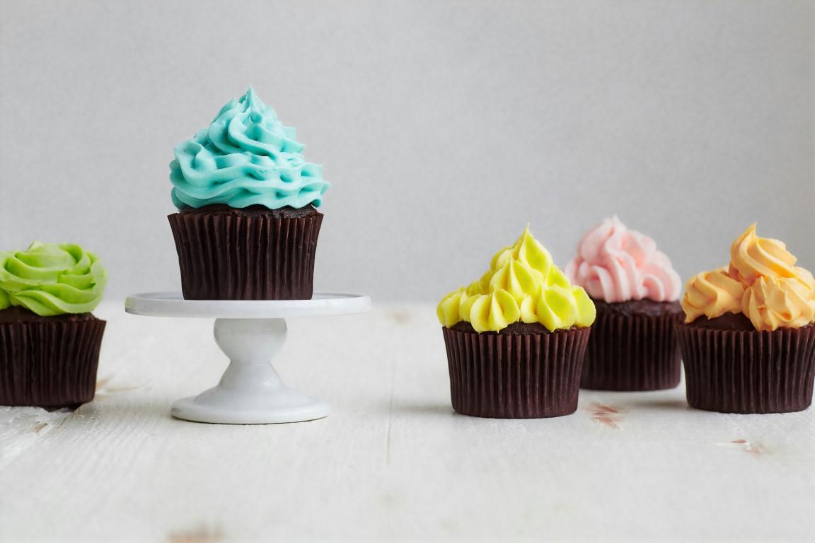 Colorful frosted cupcakes